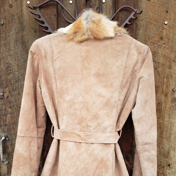 Axara Paris Insulated suede coat with fur trim - Picture 3 of 6